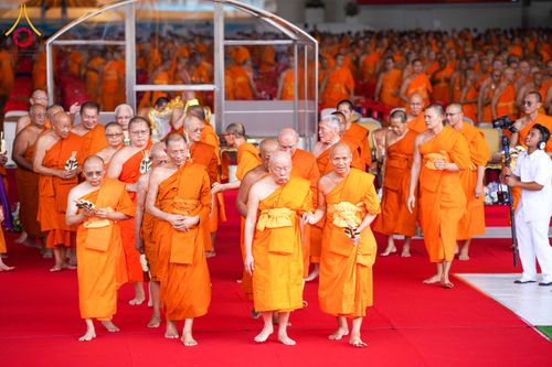 ภาพ No.316637:วันอาทิตย์ที่ 29 มีนาคม พ.ศ. 2569 พิธีทอดผ้าบังสุกุลและพิธีชำระร่าง โยมพ่อณรงค์ จินตมากุล  สิริอายุ 99 ปี 11 เดือน โยมบิดา พระครูปลัดรัตนวีรวัฒน์ (รังสฤษดิ์ อิทฺธิจินตโก) ที่ปรึกษาเจ้าคณะจังหวัดปทุมธานี เจ้าอาวาสวัดพระธรรมกาย  ณ ฌาปนสถานชั่วคราว ทางเข้า 