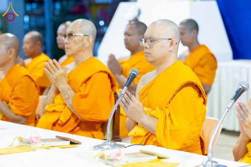 ภาพ No.288849:วันที่ 6 มกราคม พ.ศ. 2569 พิธีถวายภัตตาหารเป็นสังฆทาน แด่พระธรรมยาตรา ในโครงการธรรมยาตรา กตัญญูบูชา มหาปูชนียาจารย์ พระมงคลเทพมุนี(สด จนฺทสโร) พระผู้ปราบมาร อนุสรณ์สถาน 7 แห่ง ปีที่ 14 ณ อนุสรณ์สถานมหาวิหารพระมงคลเทพมุนี (โลตัสแลนด์) อ.สองพี่น้อง จ.สุพรร