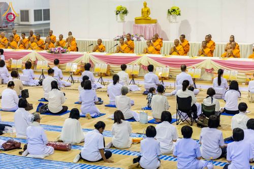 ภาพ No.303527:วันที่ 27 มกราคม พ.ศ. 2569 พิธีถวายภัตตาหารเป็นสังฆทาน แด่พระธรรมยาตรา ณ วัดพระธรรมกาย  จังหวัดปทุมธานี ในโครงการธรรมยาตรา กตัญญูบูชา มหาปูชนียาจารย์ พระมงคลเทพมุนี(สด จนฺทสโร) พระผู้ปราบมาร อนุสรณ์สถาน 7 แห่ง ปีที่ 14