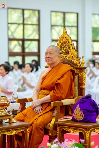 ภาพ No.328585:วันอังคารที่ 12 พฤษภาคม พ.ศ.2569 เจ้าประคุณสมเด็จพระมหารัชมงคลมุนี กรรมการมหาเถรสมาคม เจ้าคณะหนกลาง วัดไตรมิตรวิทยาราม วรวิหาร โปรดเมตตาเป็นองค์ประธาน พิธีเจริญพระพุทธมนต์ อายุวัฒนมงคล 98 ปี คุณแม่จุรี สุทธิผล ณ อาคารปลูกศรัทธา 2 วัดพระธรรมกาย