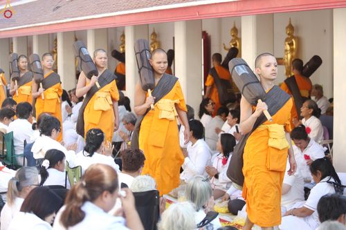 ภาพ No.293028:วันที่ 11 มกราคม พ.ศ. 2569 พิธีต้อนรับพระธรรมยาตรา ณ อนุสรณ์สถานลำดับที่ 3 (ภาพชุดที่ 2) สถานที่เกิดในเพศสมณะ วัดสองพี่น้อง อำเภอสองพี่น้อง จังหวัดสุพรรณบุรี ในโครงการธรรมยาตรา กตัญญูบูชา มหาปูชนียาจารย์ พระมงคลเทพมุนี(สด จนฺทสโร) พระผู้ปราบมาร อนุสรณ์สถ