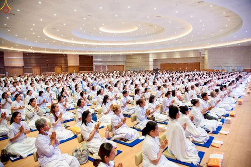 ภาพ No.242455:วันที่ ๒๙ - ๓๑ สิงหาคม พ.ศ. ๒๕๖๘ สัมมนารวมใจผู้นำบุญ บูชาธรรม ๘๑ ปี  หลวงพ่อธัมมชโย รุ่นที่ ๒ กฐินสามัคคีทั่วไทย ๓๐,๐๐๐ วัด โครงการอุปสมบทบูชาธรรมมหาปูชนียาจารย์  ๓,๐๐๐ รูป