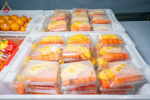 ภาพ No.301113:วันที่ 23 มกราคม พ.ศ. 2569 พิธีถวายภัตตาหารเป็นสังฆทาน แด่พระธรรมยาตรา ณ อนุสรณ์สถานบางปลา วัดบางปลา อำเภอบางเลน จังหวัดนครปฐม ในโครงการธรรมยาตรา กตัญญูบูชา มหาปูชนียาจารย์ พระมงคลเทพมุนี(สด จนฺทสโร) พระผู้ปราบมาร อนุสรณ์สถาน 7 แห่ง ปีที่ 14