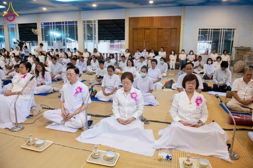 ภาพ No.295841:วันที่ 17 มกราคม พ.ศ. 2569 พิธีถวายภัตตาหารเป็นสังฆทาน แด่พระธรรมยาตรา ณ วัดโบสถ์บน ต.บางคูเวียง จ.นนทบุรี อนุสรณ์สถานลำดับที่ 4 สถานที่เกิดด้วยกายธรรม ในโครงการธรรมยาตรา กตัญญูบูชา มหาปูชนียาจารย์ พระมงคลเทพมุนี(สด จนฺทสโร) พระผู้ปราบมาร อนุสรณ์สถาน 7 แ