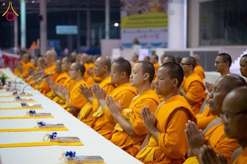 ภาพ No.303862:วันที่ 28 มกราคม พ.ศ. 2569 พิธีถวายภัตตาหารเป็นสังฆทาน แด่พระธรรมยาตรา ณ วัดพระธรรมกาย  จังหวัดปทุมธานี ในโครงการธรรมยาตรา กตัญญูบูชา มหาปูชนียาจารย์ พระมงคลเทพมุนี(สด จนฺทสโร) พระผู้ปราบมาร อนุสรณ์สถาน 7 แห่ง ปีที่ 14