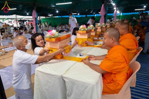 ภาพ No.297795:วันที่ 19 มกราคม พ.ศ. 2569 พิธีถวายภัตตาหารเป็นสังฆทาน แด่พระธรรมยาตรา ณ อนุสรณ์สถานบางปลา วัดบางปลา อำเภอบางเลน จังหวัดนครปฐม ในโครงการธรรมยาตรา กตัญญูบูชา มหาปูชนียาจารย์ พระมงคลเทพมุนี(สด จนฺทสโร) พระผู้ปราบมาร อนุสรณ์สถาน 7 แห่ง ปีที่ 14