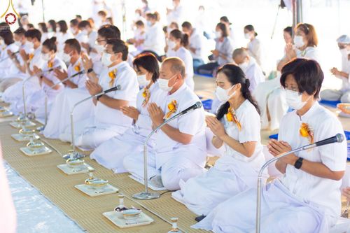 ภาพ No.74369:พิธีถวายภัตตาหารเป็นสังฆทาน แด่คณะพระธรรมยาตราฯ ในโครงการธรรมยาตรากตัญญูบูชา มหาปูชนียาจารย์ พระมงคลเทพมุนี(สด จนฺทสโร) พระผู้ปราบมาร อนุสรณ์สถาน 7 แห่ง ปีที่ 11 วันที่ 26 มกราคม พ.ศ. 2566