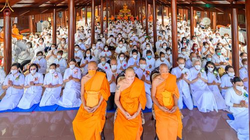 ภาพ No.71562:พระธรรมยาตรา ปฏิบัติศาสนกิจ ทำนุบำรุงศาสนสถาน, ปฏิบัติธรรม ร่วมกับชุมชน,นักเรียนเด็กดีวีสตาร์ และร่วมพิธีทอดผ้าป่าบำรุงศาสนสถาน ในโครงการธรรมยาตรากตัญญูบูชา มหาปูชนียาจารย์ พระมงคลเทพมุนี(สด จนฺทสโร) พระผู้ปราบมาร อนุสรณ์สถาน 7 แห่ง ปีที่ 11 ณ วัดสองพี่น