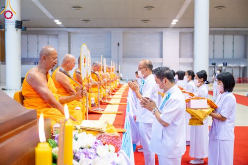 ภาพ No.90837:พิธีบำเพ็ญกุศลสวดพระอภิธรรม  อุบาสกถาวร พรหมถาวร (อุบาสกผู้ปั้นพระ) คืนที่ 4 วันอังคารที่ 17 ตุลาคม พ.ศ. 2566 ณ ห้องแก้วสารพัดนึก 1 สภาธรรมกายสากล วัดพระธรรมกาย จ.ปทุมธานี