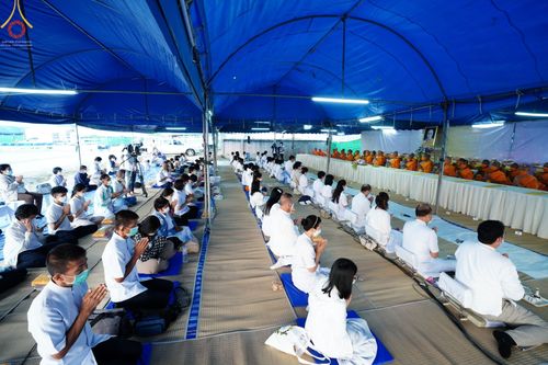 ภาพ No.73848:พิธีถวายภัตตาหารเป็นสังฆทาน แด่คณะพระธรรมยาตราฯ ในโครงการธรรมยาตรากตัญญูบูชา มหาปูชนียาจารย์ พระมงคลเทพมุนี(สด จนฺทสโร) พระผู้ปราบมาร อนุสรณ์สถาน 7 แห่ง ปีที่ 11 วันที่ 23 มกราคม พ.ศ. 2566