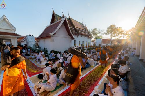 ภาพ No.295390:วันที่ 16 มกราคม พ.ศ. 2569 พิธีต้อนรับพระธรรมยาตรา อนุสรณ์สถานลำดับที่ 4 (ภาพชุดที่ 2) สถานที่เกิดด้วยกายธรรม ณ วัดโบสถ์บน ต.บางคูเวียง จ.นนทบุรี ในโครงการธรรมยาตรา กตัญญูบูชา มหาปูชนียาจารย์ พระมงคลเทพมุนี(สด จนฺทสโร) พระผู้ปราบมาร อนุสรณ์สถาน 7 แห่ง ปี