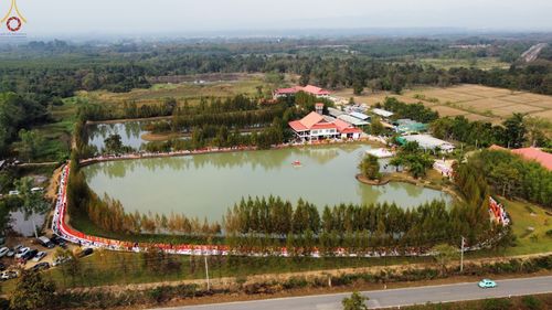 ภาพ No.68544:พิธีเจริญพระพุทธมนต์และตักบาตรพระ ๑,๐๐๐ รูป บำเพ็ญกุศลเพื่อถวายพระพรชัยแด่ สมเด็จพระเจ้าลูกเธอเจ้าฟ้าพัชรกิติยาภา นเรนทิราเทพยวดี กรมหลวงราชสาริณีสิริพัชร มหาวัชรราชธิดา และ ฉลองเมืองลำปาง ๑,๓๔๒ ปี วันศุกร์ที่ ๓๐ ธันวาคม พ.ศ.๒๕๖๕ ณ ศูนย์ปฏิบัติธรรมลำปาง 