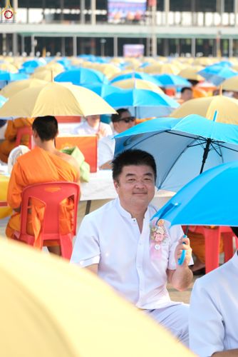 ภาพ No.324622:วันที่ 22 เมษายน พ.ศ.2569 (วันคุ้มครองโลก) บรรยากาศสาธุชน ในงานถวายมหาสังฆทาน 40,000 กว่าวัดทั่วประเทศ ณ ลานธรรม วัดพระธรรมกาย