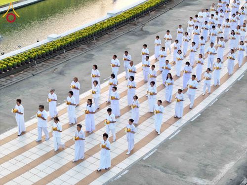 ภาพ No.320879:วันเสาร์ที่ 11 เมษายน พ.ศ.2569 พิธีเวียนประทักษิณ พิธีวันทาเจดีย์ โครงการอุปสมบทหมู่ บูชาธรรมหลวงพ่อธัมมชโย พ.ศ.2569 โครงการอุปสมบทหมู่ธรรมทายาท ระดับอุดมศึกษา รุ่น 53 (ภาคฤดูร้อน) ณ วัดพระธรรมกาย ปทุมธานี