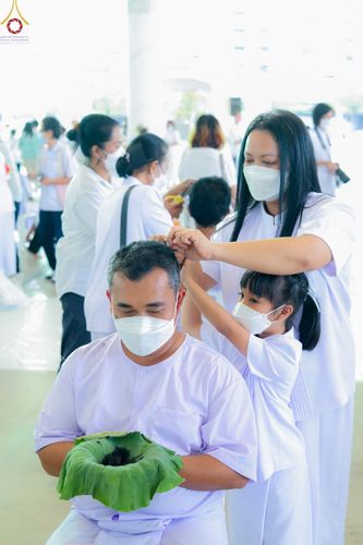 ภาพ No.63584:พิธีปลงผมนาคธรรมทายาท โครงการอุปสมบทบูชาธรรม มหาปูชนียาจารย์ประจำปี 2565 วันที่ 19 พฤศจิกายน พ.ศ. 2565 ณ สภาธรรมกายสากล วัดพระธรรมกาย