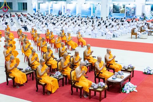 พิธีบำเพ็ญกุศลสวดพระอภิธรรม  อุบาสกถาวร พรหมถาวร (อุบาสกผู้ปั้นพระ) คืนที่ 3 วันจันทร์ที่ 16 ตุลาคม พ.ศ. 2566 ณ ห้องแก้วสารพัดนึก 1 สภาธรรมกายสากล วัดพระธรรมกาย จ.ปทุมธานี