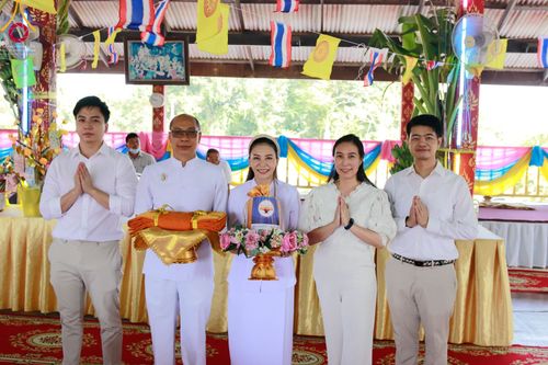 ภาพ No.64294:พิธีทอดกฐินสามัคคีทั่วไทย 5,000 วัด โดยคณะศิษยานุศิษย์วัดพระธรรมกาย น้อมบูชาธรรม 78 ปี หลวงพ่อธัมมชโย  วันอังคารที่ 8 พฤศจิกายน พ.ศ. 2565  ณ วัดโปรยฝน อ.หนองเสือ จ.ปทุมธานี