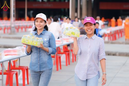 ภาพ No.324219:วันที่ 17-21 เมษายน 2569 เตรียมงานถวายสังฆทาน40000กว่าวัดทั่วประเทศ