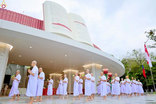 ภาพ No.338694:วันที่ 11 กรกฎาคม พศ.2569 พิธีบรรพชาอุปสมบท โครงการอุปสมบทหมู่ธรรมทายาทนานาชาติ  IDOP รุ่นที่ 21 (ภาษาจีน)  จากประเทศจีน มาเลเซีย สิงคโปร์ และไต้หวัน , โครงการบรรพชาสามเณรโรงเรียนนานาชาติ รุ่นที่ 15