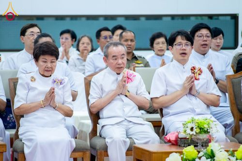 ภาพ No.314443:วันพฤหัสบดีที่ 19 มีนาคม พ.ศ. 2569 พิธีบำเพ็ญกุศล คุณพ่อณรงค์ จินตมากุล โยมบิดา พระครูปลัดรัตนวีรวัฒน์ (รังสฤษดิ์ อิทฺธิจินตโก) ที่ปรึกษาเจ้าคณะจังหวัดปทุมธานี เจ้าอาวาสวัดพระธรรมกาย  ณ ห้องปลูกศรัทธา 2 วัดพระธรรมกาย ปทุมธานี