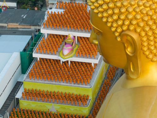 ภาพ No.74288:พุทธบุตรธรรมยาตรา ปฏิบัติธรรมและบันทึกภาพประวัติศาสตร์ ในโครงการธรรมยาตรากตัญญูบูชา มหาปูชนียาจารย์ พระมงคลเทพมุนี(สด จนฺทสโร) พระผู้ปราบมาร อนุสรณ์สถาน 7 แห่ง ปีที่ 11 ณ อนุสรณ์สถานลำดับที่ 6 สถานที่ค้นคว้าและเผยแผ่วิชาธรรมกาย วัดปากน้ำภาษีเจริญ กรุงเทพ