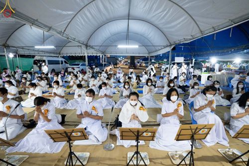 ภาพ No.70015:พิธีถวายภัตตาหารเป็นสังฆทาน แด่คณะพระธรรมยาตราฯ ในโครงการธรรมยาตราฯ ปีที่ 11 ณ อนุสรณ์สถานคลองบางนางแท่น อ.สามพราน จ.นครปฐม วันที่ 11 มกราคม พ.ศ. 2566