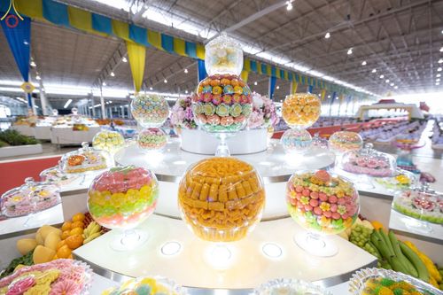 ภาพ No.65131:พิธีบูชาข้าวพระ และสาธุชนปฏิบัติธรรมร่วมกัน ในวันอาทิตย์ต้นเดือนที่ 4 ธันวาคม พ.ศ. 2565 ณ วัดพระธรรมกาย จ.ปทุมธานี