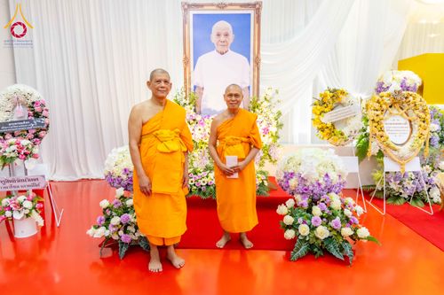 ภาพ No.316077:วันศุกร์ที่ 27 มีนาคม พ.ศ. 2569 พิธีบำเพ็ญกุศล คุณพ่อณรงค์ จินตมากุล  สิริอายุ 99 ปี 11 เดือน โยมบิดา พระครูปลัดรัตนวีรวัฒน์ (รังสฤษดิ์ อิทฺธิจินตโก) ที่ปรึกษาเจ้าคณะจังหวัดปทุมธานี เจ้าอาวาสวัดพระธรรมกาย  ณ ห้องปลูกศรัทธา 2 วัดพระธรรมกาย ปทุมธานี