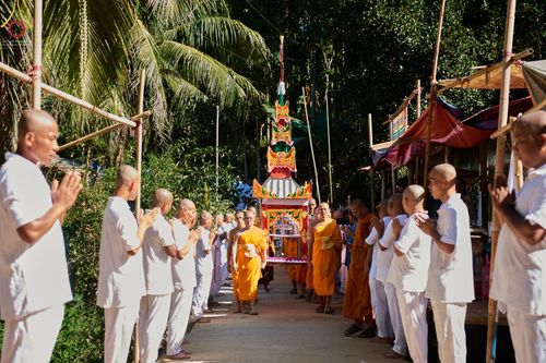 ภาพ No.65706:พิธีถวายพระบรมสารีริกธาตุ เพื่อประดิษฐาน ณ พระพุทธรูปปางไสยยาสน์ ที่ยาวที่สุดในบังกลาเทศ  วันที่ 22 พฤศจิกายน พ.ศ. 2565