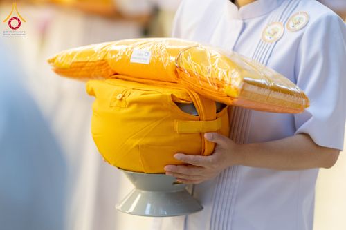 ภาพ No.286452:วันเสาร์ที่ 12 กรกฏาคม พ.ศ.2568 พิธีบรรพชาอุปสมบท  โครงการบรรพชาอุปสมบทหมู่ ธรรมทายาทนานาชาติ(ภาคภาษาจีน), โครงการบรรพชาสามเณร โรงเรียนนานาชาติ รุ่นที 14