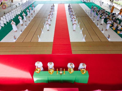 ภาพ No.65475:พิธีขอขมามอบผ้าไตร นาคธรรมทายาท ในโครงการอุปสมบทบูชาธรรม มหาปูชนียาจารย์ประจำปี 2565 ณ ศูนย์อบรมเยาวชนผาสุกวนิช จ.ราชบุรี วันที่ 19 พฤศจิกายน พ.ศ. 2565