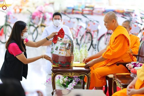 ภาพ No.71092:วัดพระธรรมกาย มูลนิธิธรรมกาย และเครือข่ายคณะศิษยานุศิษย์วัดพระธรรมกายทั่วโลก  มอบของขวัญสนับสนุนการจัดกิจกรรมเนื่องในงานวันเด็กแห่งชาติ ประจำปี พ.ศ.๒๕๖๖