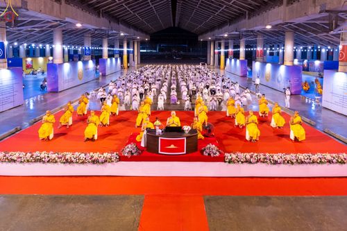 พิธีเจริญพุทธมนต์ ฉลองชัยสวดธรรมจักร 5,045,000,114 จบ เนื่องในวันมหาปูชนียาจารย์ วันที่ 3 กุมภาพันธ์ พ.ศ. 2566 ณ วัดพระธรรมกาย อ.คลองหลวง จ.ปทุมธานี