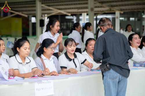 ภาพ No.336454:วันเสาร์ที่ 20 มิถุนายน 2569  โรงเรียน อบต.คลองสาม จัดโครงการ “โรงเรียนพ่อ–แม่”  เสริมพลังครอบครัวร่วมพัฒนาเด็กสู่การเป็นคนเก่งและดี  ผู้นำฟื้นฟูศีลธรรมโลก ณ วัดพระธรรมกาย