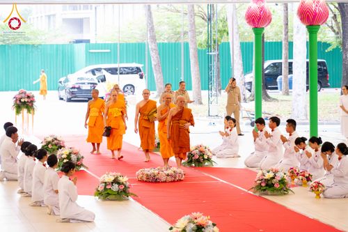 ภาพ No.308957:วันอาทิตย์ที่ 8 กุมภาพันธ์ พ.ศ. 2569  พิธีต้อนรับพระบัญชาสมเด็จพระสังฆราช แต่งตั้ง  “พระครูปลัดรัตนวีรวัฒน์” (รังสฤษดิ์ อิทฺธิจินฺตโก) เจ้าอาวาสวัดพระธรรมกาย ให้ดำรงตำแหน่ง “ที่ปรึกษาเจ้าคณะจังหวัดปทุมธานี”