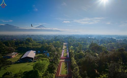 ภาพ No.68342:พิธีตักบาตร ณ พระมหาเจดีย์บรมพุทโธ ประเทศอินโดนีเซีย วันที่ 18 ธันวาคม พ.ศ. 2565