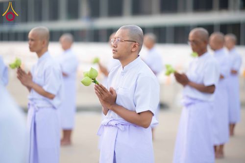 ภาพ No.320781:วันเสาร์ที่ 11 เมษายน พ.ศ.2569 พิธีเวียนประทักษิณ พิธีวันทาเจดีย์ โครงการอุปสมบทหมู่ บูชาธรรมหลวงพ่อธัมมชโย พ.ศ.2569 โครงการอุปสมบทหมู่ธรรมทายาท ระดับอุดมศึกษา รุ่น 53 (ภาคฤดูร้อน) ณ วัดพระธรรมกาย ปทุมธานี