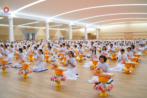 ภาพ No.313582:วันอาทิตย์ที่ 15 มีนาคม พ.ศ. 2569 พิธีร่วมบุญบรรพชาสามเณร 5000 รูป ณ ห้องแก้วสารพัดนึก 2 สภาธรรมกายสากล วัดพระธรรมกาย