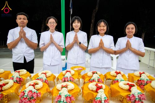 ภาพ No.298004:วันเสาร์ที่ 17 มกราคม พ.ศ. 2569 พิธีบรรพชาอุปสมบท โครงการอุปสมบทหมู่ บูชาธรรมครบ 117 ปี คุณยายอาจารย์มหารัตนอุบาสิกาจันทร์ ขนนกยูง  ณ อุโบสถพระไตรปิฎก วัดพระธรรมกาย