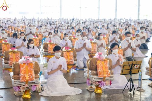 ภาพ No.66402:พิธีถวายอุปกรณ์เครื่องกันหนาว แด่คณะพระภิกษุ สามเณร วัดพระธรรมกาย วันเสาร์ที่ 10 ธันวาคม พ.ศ. 2565 ณ สภาธรรมกายสากล วัดพระธรรมกาย จ.ปทุมธานี