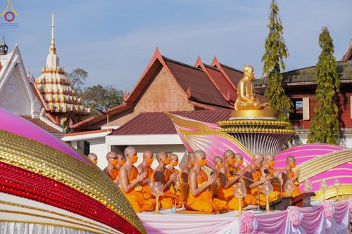 ภาพ No.73357:พิธีจุดประทีปถวายเป็นพุทธบูชา และบูชาธรรมมหาปูชนียาจารย์ ในโครงการธรรมยาตรากตัญญูบูชา มหาปูชนียาจารย์ พระมงคลเทพมุนี(สด จนฺทสโร) พระผู้ปราบมาร ปีที่ 11 ณ อนุสรณ์สถานลำดับที่ 4 สถานที่เกิดด้วยกายธรรม วัดโบสถ์ (บน) บางคูเวียง อ.บางกรวย จ.นนทบุรี วันที่ 21 