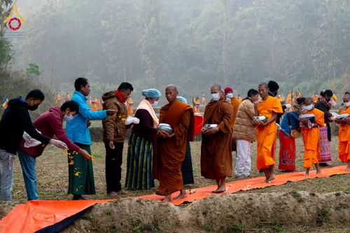 ภาพ No.131054:Photo Story ปฐมบรรพชาชาวพุทธมาร์มา Episode 4/5 วันที่ 13 กุมภาพันธ์พ.ศ. 2567 ณ วัดธัมจักร อรัญกุฏิ บังกลาเทศ