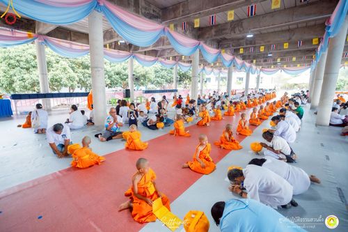 ภาพ No.216034:วันพฤหัสบดีที่ 3 เมษายน พ.ศ. 2568 พิธีบรรพชาสามเณร ภาคฤดูร้อน รุ่นที่ 15  บูชาธรรมหลวงพ่อธัมมชโย 81 ปี 81 รูป ณ ศูนย์ปฏิบัติธรรมสวนผึ้ง จ.ราชบุรี
