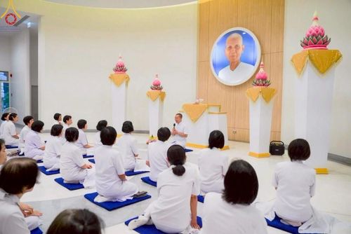 ภาพ No.223230:วันที่ 2 -10 พฤษภาคม พ.ศ. 2568 พิธีตัดปอยผม ปลงผม พิธีขอขมาลาอุปสมบทอุทิศชีวิต ของอุบาสก พิสิทธิ์ หมื่นแกล้ว  ณ วัดพระธรรมกาย