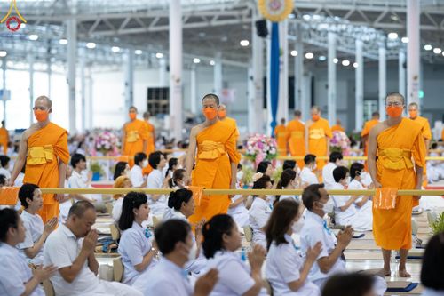 ภาพ No.99870:พิธีทอดผ้าป่า ต้นสมบัติจักรพรรดิ ในวันอาทิตย์ที่ 3 ธันวาคม พ.ศ. 2566 ณ สภาธรรมกายสากล วัดพระธรรมกาย จ.ปทุมธานี