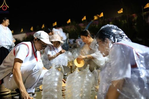 ภาพ No.119468:V.18 ทันทีม การเตรียมงาน เก็บงาน การรับบุญของเจ้าหน้าที่หน่วยงานต่างๆ เพื่อโครงการธรรมยาตรา กตัญญูบูชามหาปูชนียาจารย์ พระมงคลเทพมุนี (สด จนฺทสโร) พระผู้ปราบมาร อนุสรณ์สถาน 7 แห่ง ปีที่ 12 ระหว่างวันที่ 2 - 31 มกราคม พ.ศ.2567