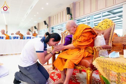 ภาพ No.156228:พิธีถวายสังฆทานแด่คณะสงฆ์ 323 วัด 4 จังหวัดชายแดนภาคใต้ ปีที่ 20 ครั้งที่ 173 พิธีมอบกองทุนหนุนแรงใจช่วยครูใต้ ปีที่ 17 ครั้งที่ 137 วันเสาร์ที่ 21 กันยายน พ.ศ.2567 ณ ศูนย์ปฏิบัติธรรมภาคใต้ อ.บางกล่ำ จ.สงขลา