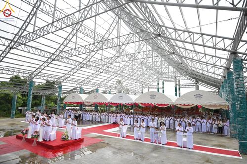 ภาพ No.158193:พิธีทอดผ้าป่า ติดตั้งแผ่นสิริฉะทะนะรัสมี(หลังคา) อาคาร 80 ปี หลวงพ่อธัมมชโย วันอาทิตย์ที่ 22 กันยายน พ.ศ. 2567 ณ ศูนย์ปฏิบัติธรรมวิหารแดง อ.วิหารแดง จ.สระบุรี