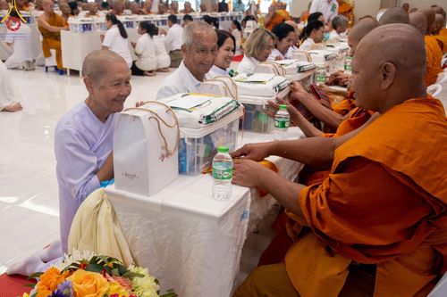 ภาพ No.142231:พิธีถวายสังฆทานแด่คณะสงฆ์ 323 วัด ปีที่ 20 ครั้งที่ 170 , พิธีมอบกองทุนหนุนแรงใจช่วยครูใต้ ปีที่ 17 ครั้งที่ 135 และพิธีทำบุญอุทิศส่วนกุศลให้ผู้วายชนม์ วันเสาร์ที่ 22 มิถุนายน พ.ศ.2567 ณ ศูนย์ปฏิบัติธรรมภาคใต้ อ.บางกล่ำ จ.สงขลา