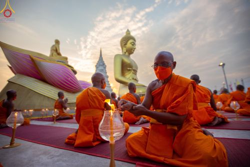 ภาพ No.119244:พิธีจุดประทีปถวายเป็นพุทธบูชา และบูชาธรรมมหาปูชนียาจารย์ พระมงคลเทพมุนี(สด จนฺทสโร) ในโครงการธรรมยาตราฯ วันที่ 26 มกราคม พ.ศ. 2567 ณ อาคารธรรมยาตรา กตัญญูบูชามหาปูชนียาจารย์ ตรงข้ามวัดปากน้ำภาษีเจริญ จ.กรุงเทพมหานคร